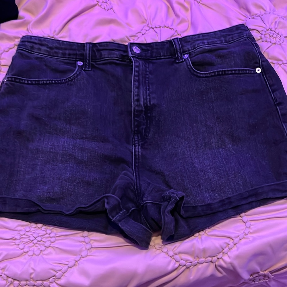 black jean shorts
